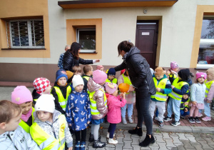 ,,Żabki” otrzymują odblaski.