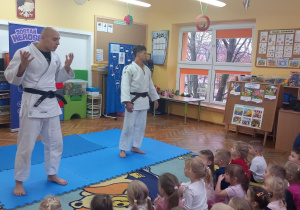 Trenerzy judo opowiadają o swojej dyscyplinie sportowej.