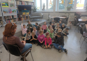 Dzieci zgłaszają się do odpowiedzi - Kim chcę być w przyszłości?