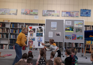 Antek dokłada wilka po stronie negatywnych postaci.