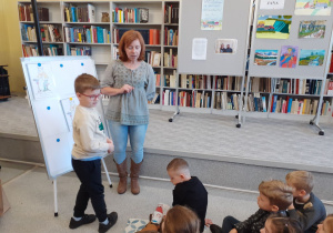 Maciek odsłania obrazki „memory”.