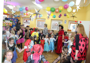 Tańce integracyjne grup.