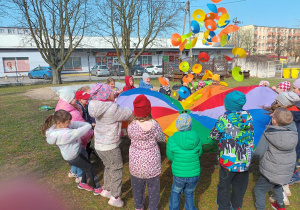 Owocowy szejk - podrzucanie krążków.