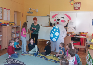 Julka wybrała zadanie i czeka na odczytanie.