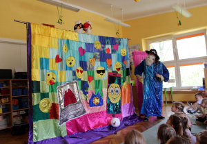 Trole internetowe śmieją się z Czarodzieja, który zdecydował się zmienić.