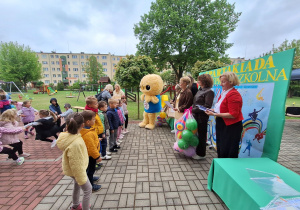 Drużyna naszego przedszkola podczas wręczania nagród.