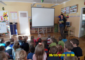 Pani Halinka wprowadziła dzieci wierszem w świat książki