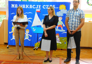 Rodzice: mama Wojtusia, mama Julii i tata Filipka podziękowali wszystkim pracownikom przedszkola za opiekę.