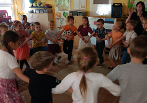Tańczymy taniec estoński.