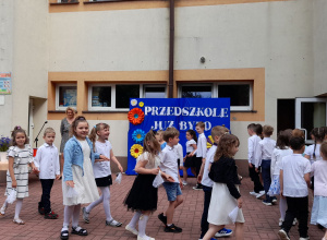 "Przedszkole już było..." - uroczystość zakończenia roku w grupie "Biedronek"