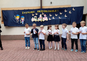 Pani Dyrektor składa życzenia i podziękowania dla przedszkolaków i rodziców.